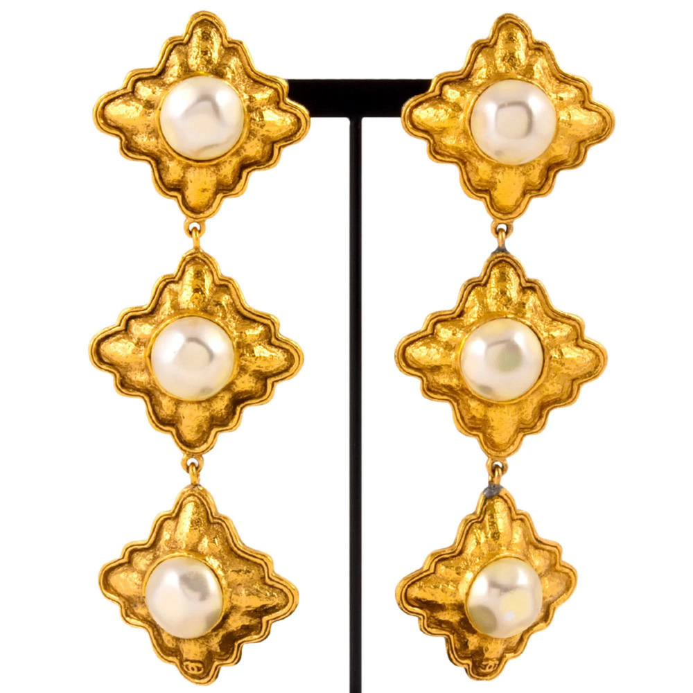 CHANEL Gold Diamond Earrings